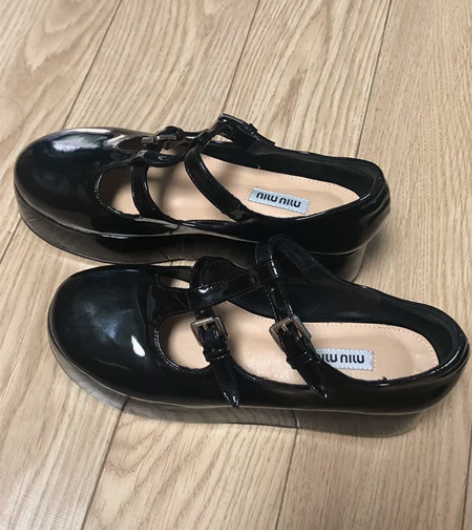 miumiu缪缪同款厚底松糕T字玛丽珍鞋亮...