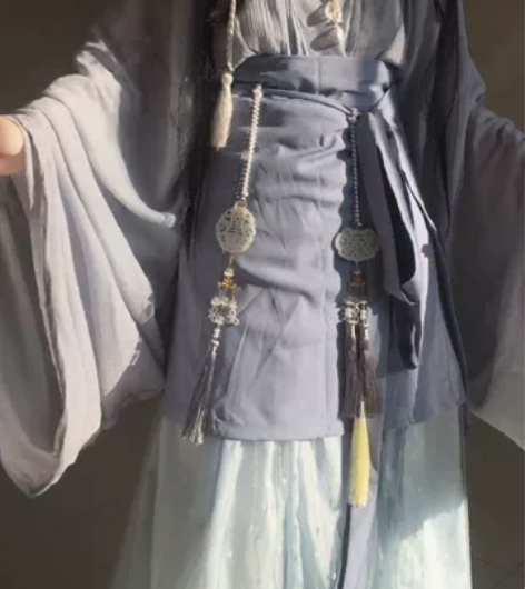 出 里衣s+上衣m+禁步(左边)送如图白色...