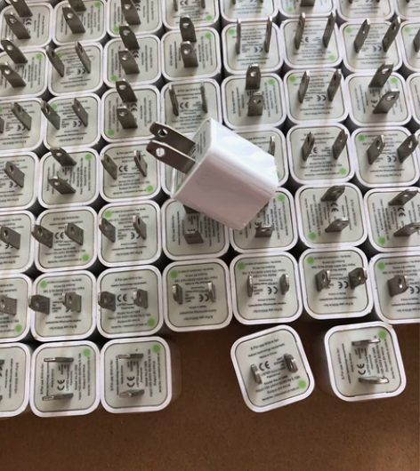 手机充电头,USB通用充电接口充电头,一共...