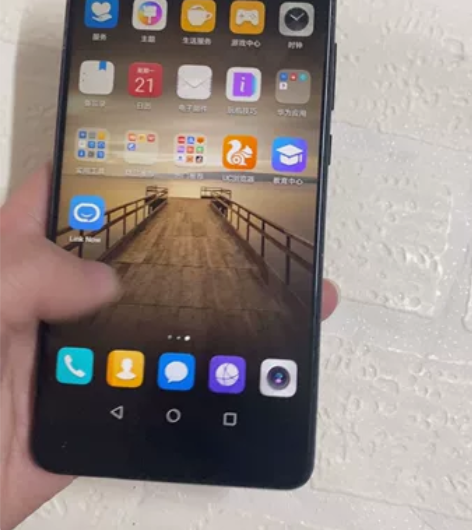 华为mate9 手机功能全好。换过外屏。内...