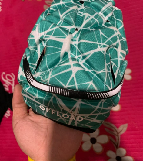 橄榄球训练头盔.就戴过一次 需要的联系 感...