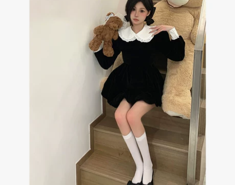 一颗甜桃yikett在逃少女假两件丝绒长袖...