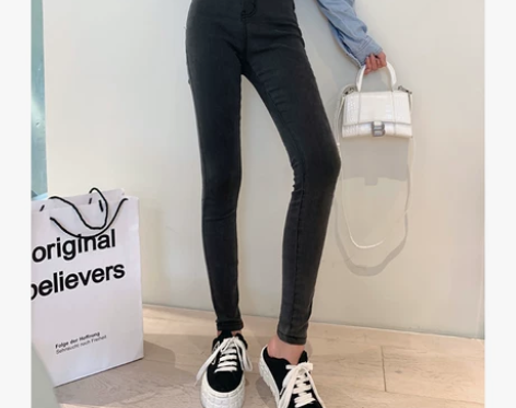 张大奕气质时髦显瘦高腰修身小脚牛仔裤女，只...