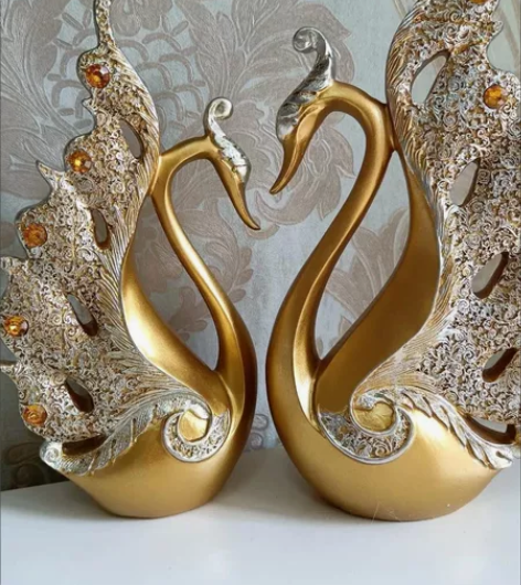 创意树脂天鹅摆件工艺品家居客厅电视柜北欧轻...