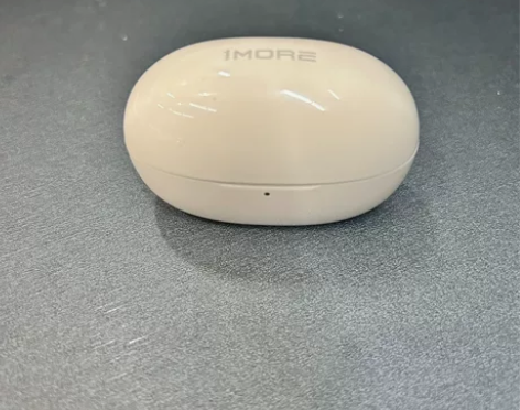 万魔猫眼耳机 唉 不小心搞掉了一只官网配要...