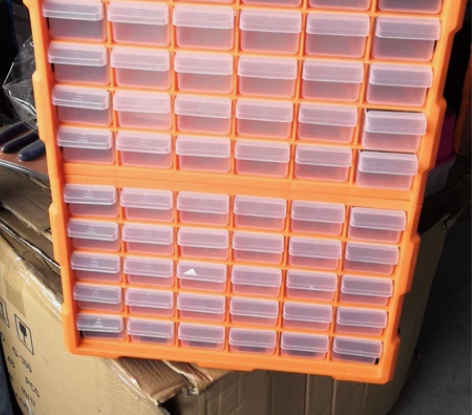 处理60格零件盒，没有包装轻微划痕，不影响...