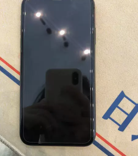 黑色iPhone 11 128G 感兴趣的...