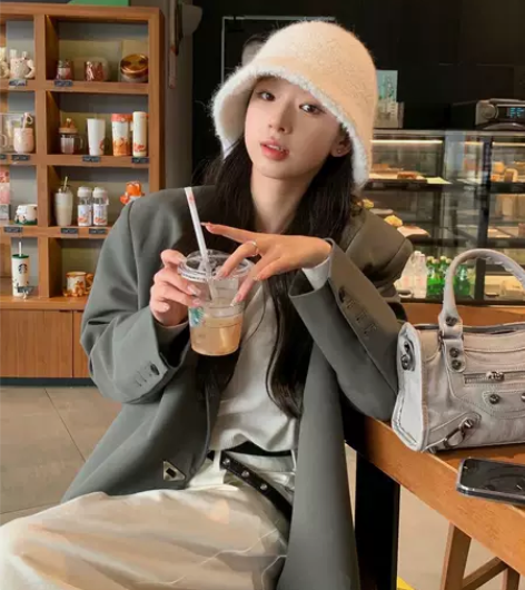 欧尼秋冬都爱 陈奶奶韩版显脸小兔毛水桶帽子...