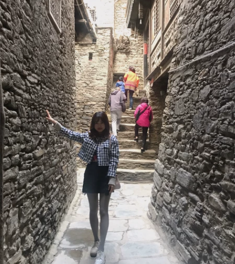 小地素秋季外套+毛衣+半裙  一套出！尺码...