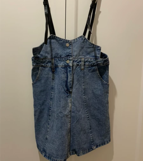 背带裙可调节长短 两条背带可以去掉 100...