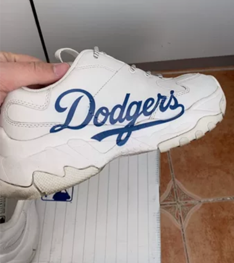 MLB（LA洛杉矶道奇队）女士白色厚底运动...