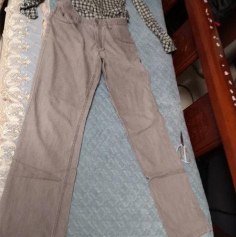 花花公子男士牛仔夏裤，8.5成新，2尺4腰...