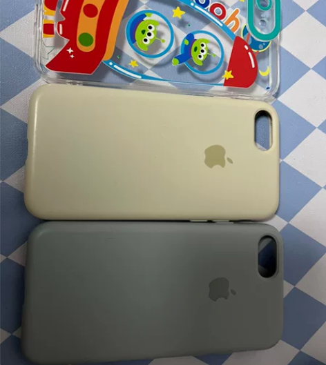 iPhone 8手机壳  液态硅胶 三眼仔...