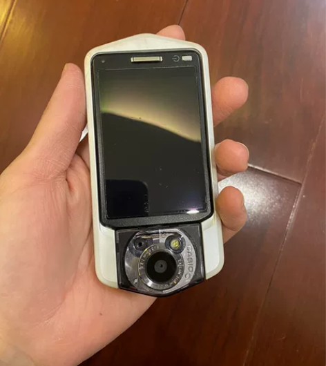 卡西欧tr100 只出机器 无充电器 不出...