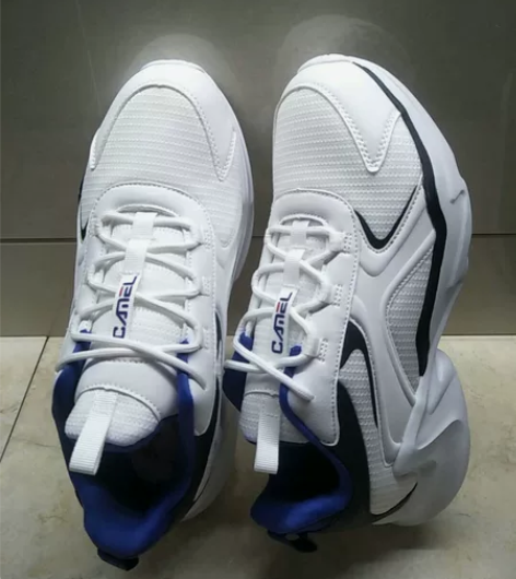 42码骆驼微瑕男鞋。无盒子包装。 感兴趣的...