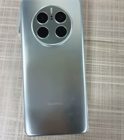 出自用华为Mate50Pro，8+256G...
