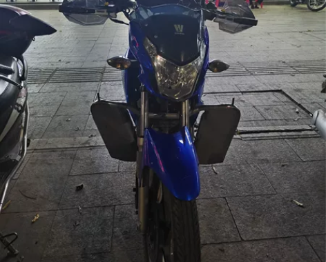 铃木豪爵自用19年6月摩托车，现在才走了一...