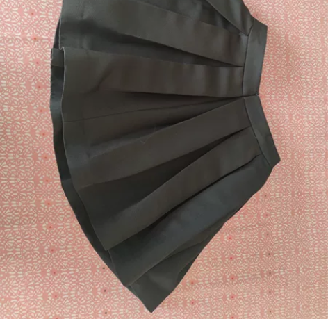 黑色百褶裙女半身裙短裙秋冬款 感兴趣的话点...