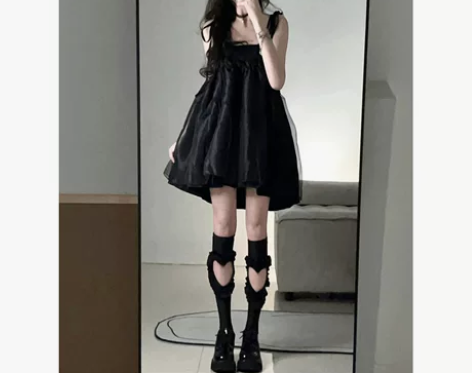 黑色吊带连衣裙女夏季新款法式赫本风公主裙超...