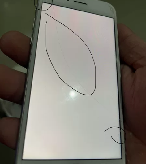 小8 国行256  95新 前几个月150...