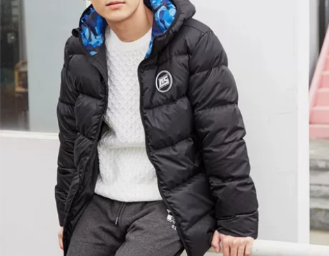 美特斯邦威黑色男式羽绒服，175/96A，...