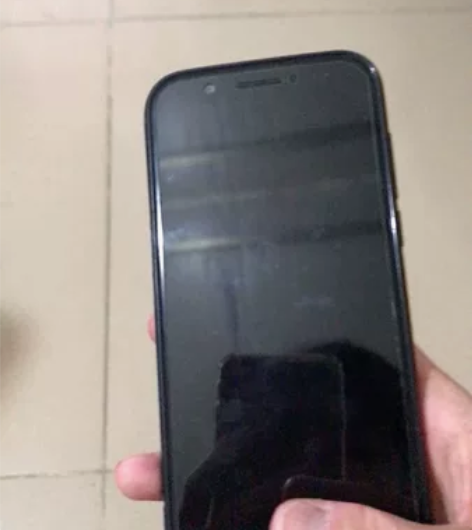 黑鲨1       游戏手机，无划痕全部纯...