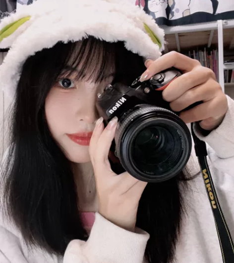 出尼康d3500 自用 带18-55镜头以...