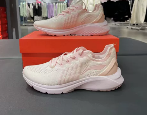 李宁女士休闲运动鞋好看,樱花粉,实图超级好...