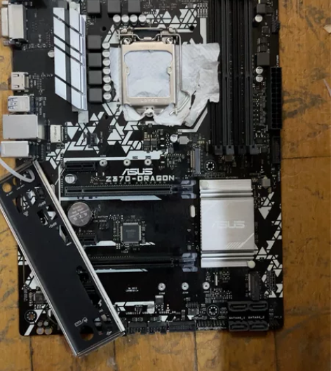 华硕Z370主板拆机成色如图，需要的联系 ...