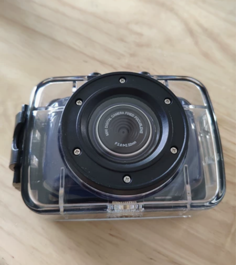 720p运动相机套装，带包装，外观很新，没...