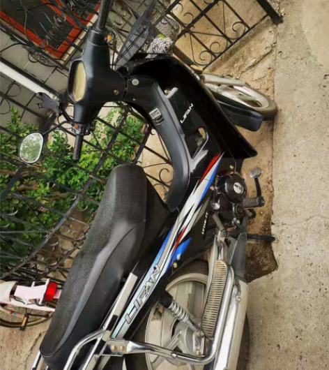 力帆弯梁110摩托车 两年车五千多公里。正...