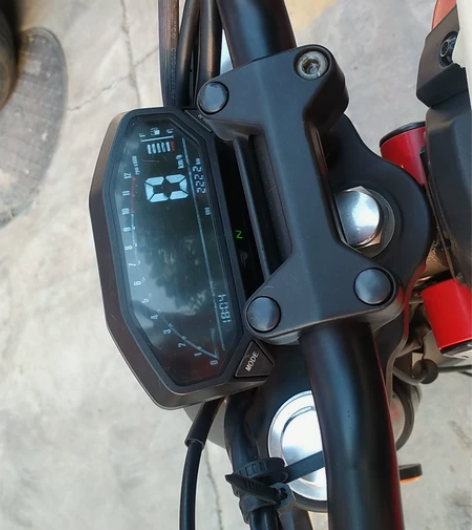 银钢大怪兽250风油冷近似新车，车况完美，...