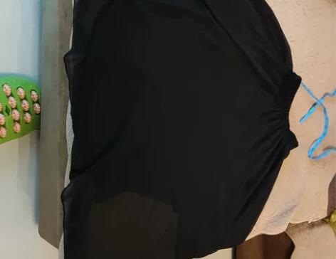 黑色半身大摆裙 实体店购入，原价180，买...