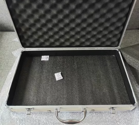 特价清仓手提铝合金工具箱收纳箱带盖子海绵仪...