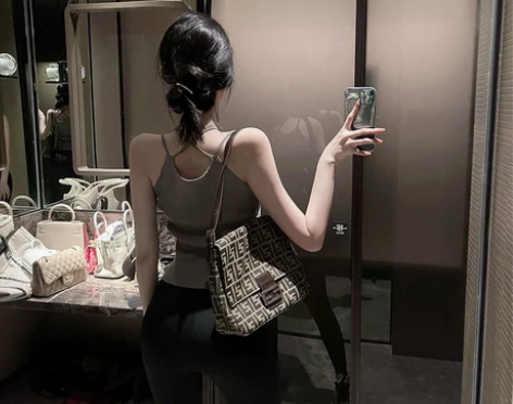 「升CUP密码」针织吊带背心女秋内搭打底设...