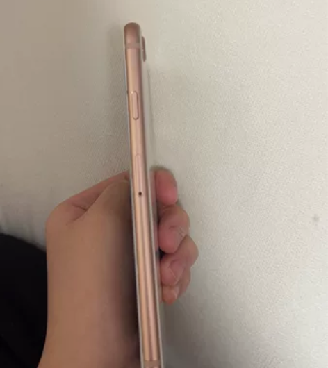 苹果8 电池100换的新的 功能正常 国行...