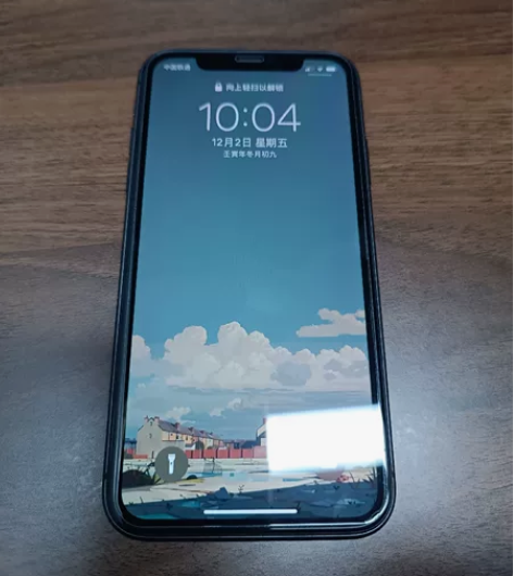 苹果11，黑色，256G，屏幕有划痕，贴膜...