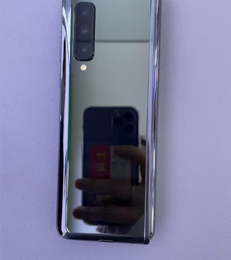 三星F9000 12+512G 单卡全网通...