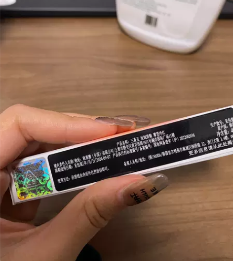 3ce口红，官网买的，有购买记录！ 感兴趣...