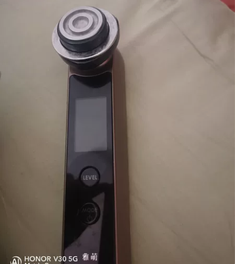 雅萌美容仪，京东旗舰店购入不议价，包邮 感...