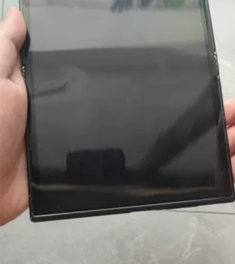 柔宇2代，单手机无充电器 瑕疵看图片 由于...