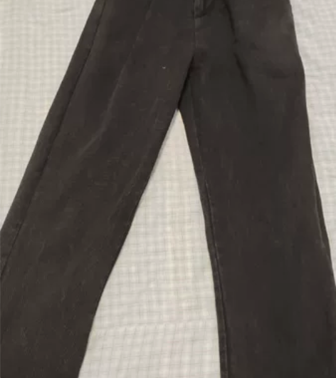 黑色牛仔裤   29.9包邮 感兴趣的话点...