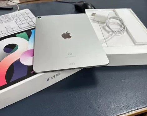 精品iPad Air4 256G 功能正常...