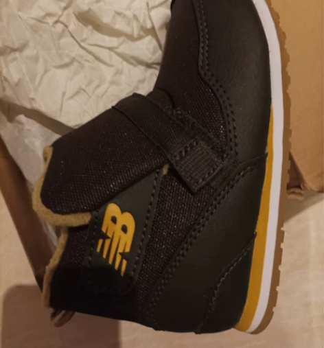 唯品会买的新百伦宝宝鞋，全新，去年采购，刚...