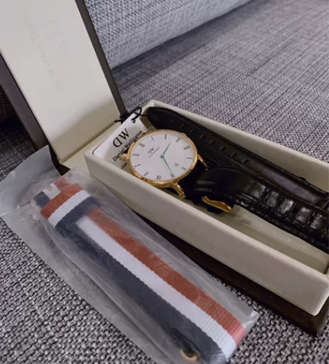 搬家大甩卖！基本全新 专柜正品DW 手表 ...