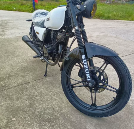 二手摩托车网红铃木复古125CC 九成新...