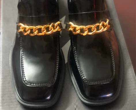 英伦风漆皮链条单鞋，全新，36码，但码数会...