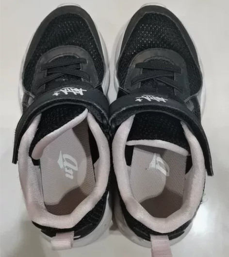 安踏儿童夏款，女童，33码，没有清洗，无破损 感兴趣的话点“...