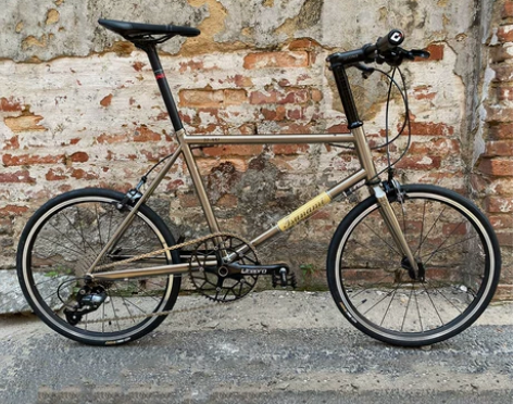 小轮公路自行车。 我身高太高187，实在不...