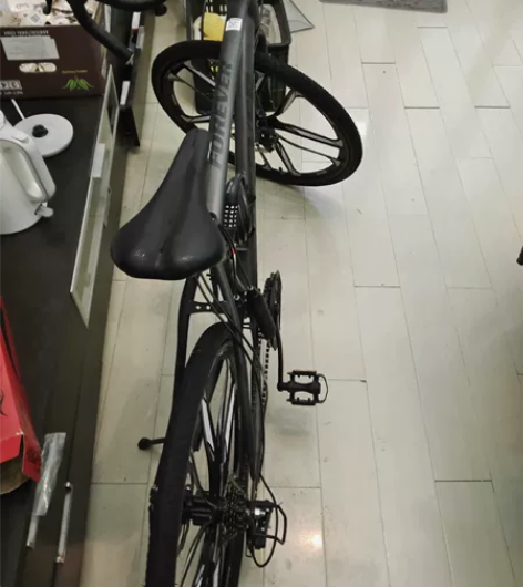 永久公路自行车，没怎么骑过，放家里都没气了...